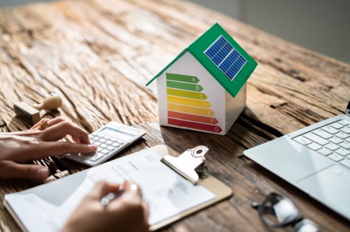 Co wpływa na zużycie energii elektrycznej przez pompę ciepła?